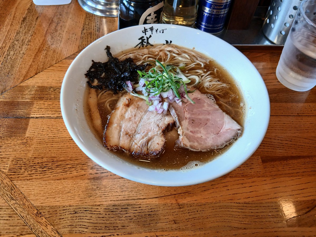 1973 lee tweet media