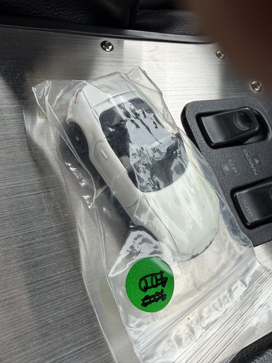 としぼー🍟 tweet media