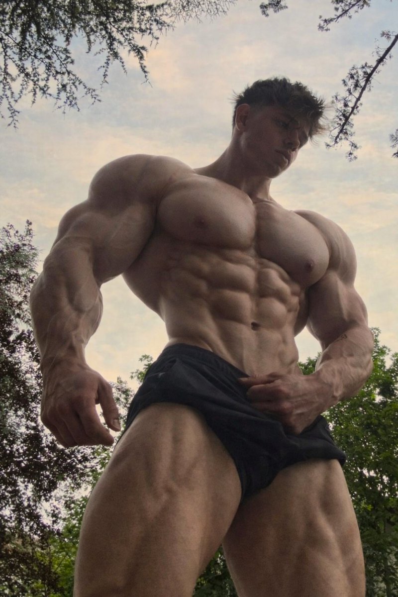 MusclePromo_HQ_'s tweet image. Give in

matthiscoleman on IG