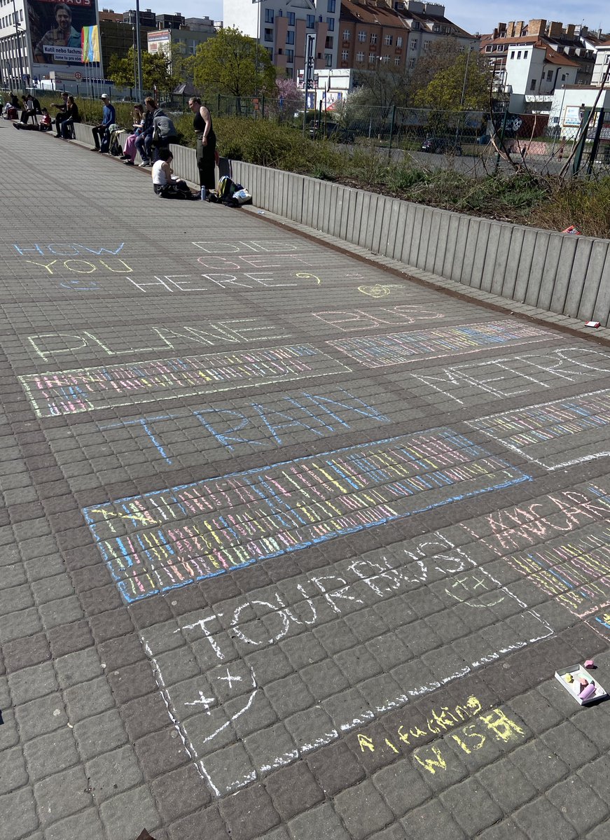 flickeroyals's tweet image. PRAGUE LETS HAVE YOU 🫶🏼💚
#HDWGHTPrague