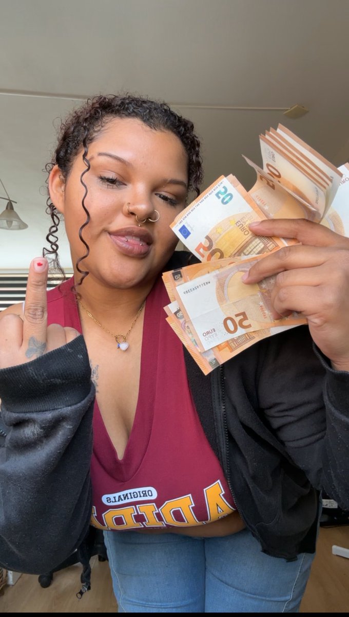 GoddessFyraax • Findomme • tweet media