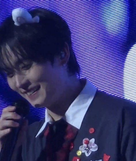 skye 🌸🐛 tweet media