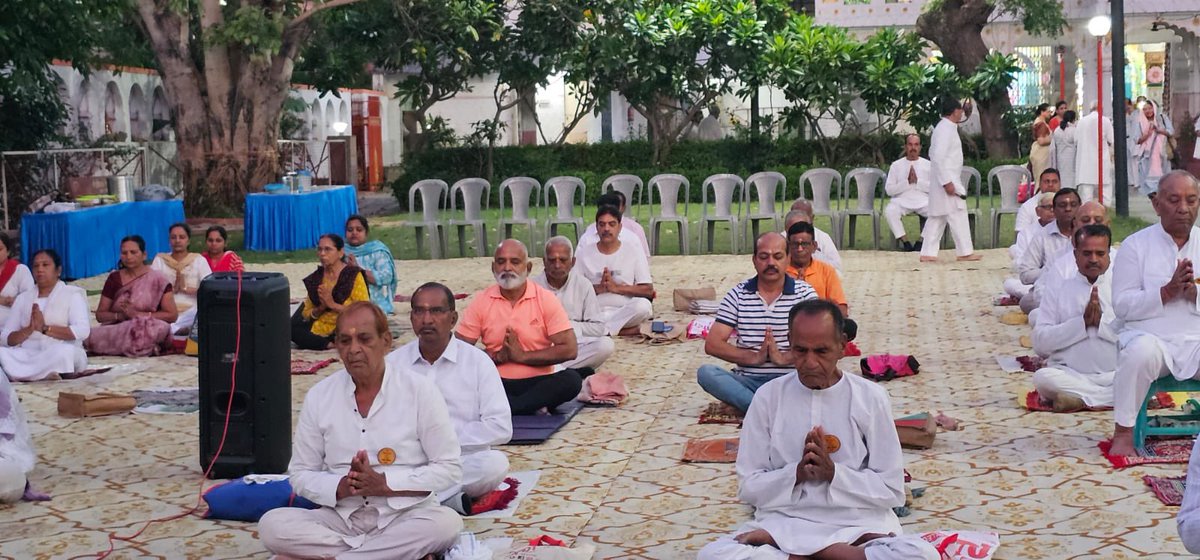 Vivek_Rajwanshi's tweet image. आज श्री राधा कृष्ण मंदिर उद्यान, तलवंडी में नए दृष्टिकोण वाला शिविर के अंतर्गत योग किया।

#yoga 
#yogalife

@narendramodi  @AmitShah @ombirlakota @BJP4India @BJP4Rajasthan
