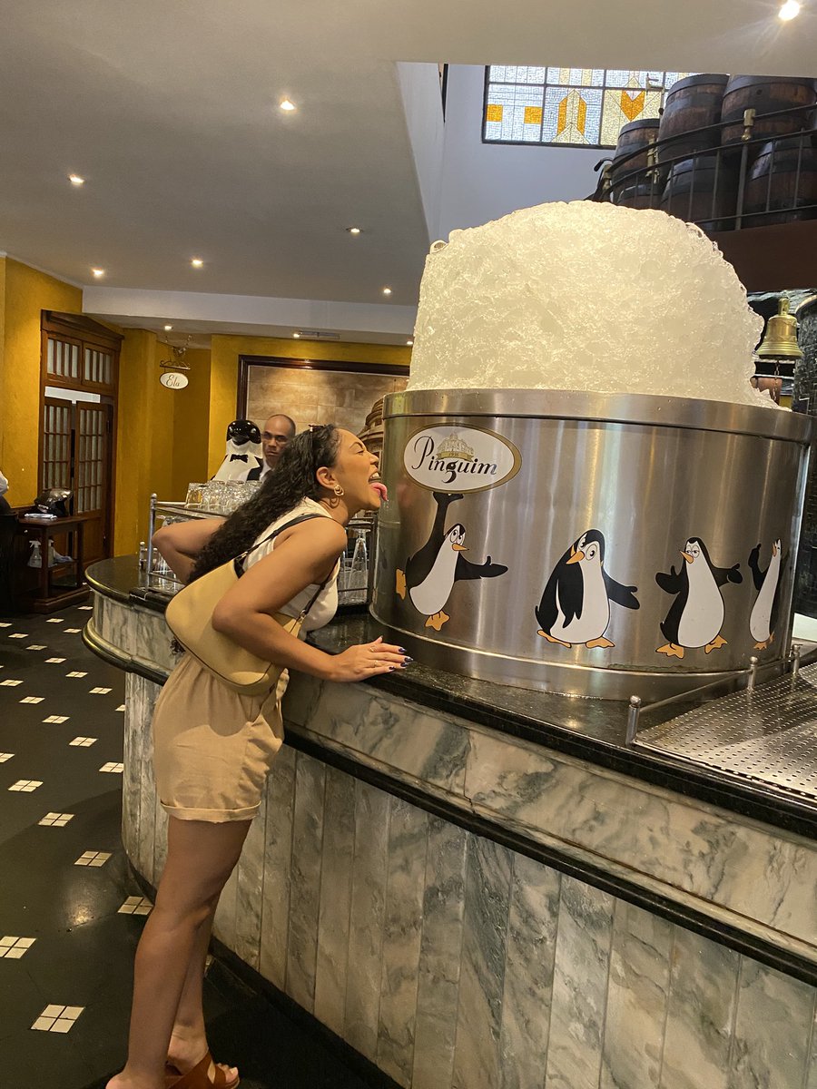O tipo de turismo que eu gosto: o etílico 🤣

Registros de uma tarde no Pinguim 🐧🍻