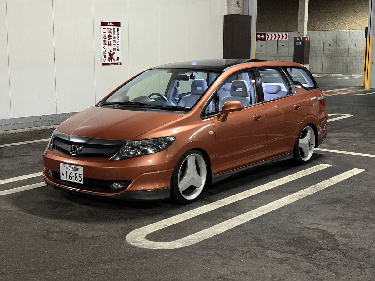 ぱんぷきん tweet media