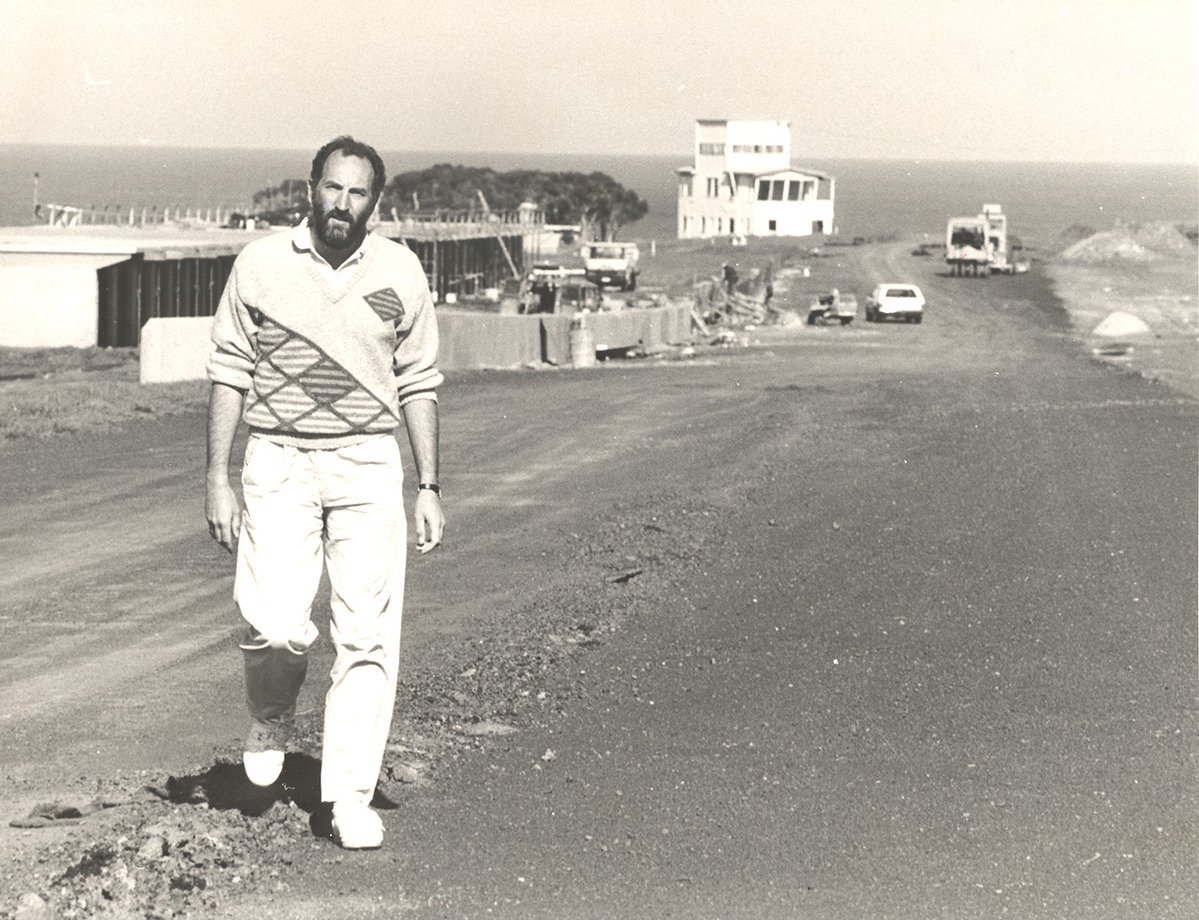 Oxley Bom tweet media