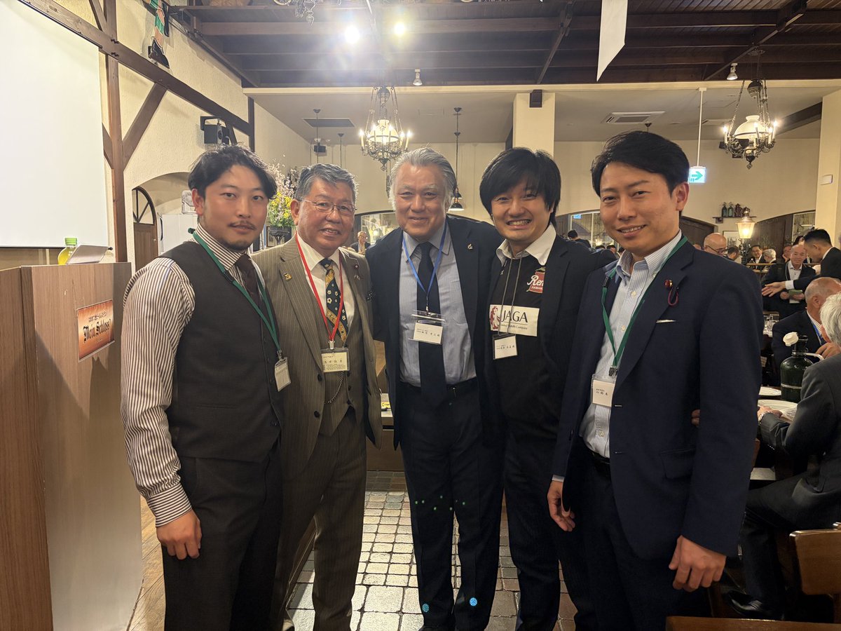 shimazaworld's tweet photo. 浜松観桜会に参加させていただきました。

静岡県知事や浜松市長をはじめ、地域を支える多くの企業経営者の皆さまと交流する大変貴重な機会となりました。

浜松市議会議員の鳥井さん、鈴木さんいつも素敵なご縁をいただきありがとうございます🙇🏻‍♂️ https://t.co/GBZDv7tVVP