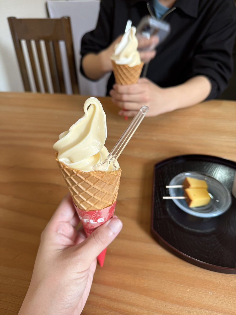 ですお tweet media