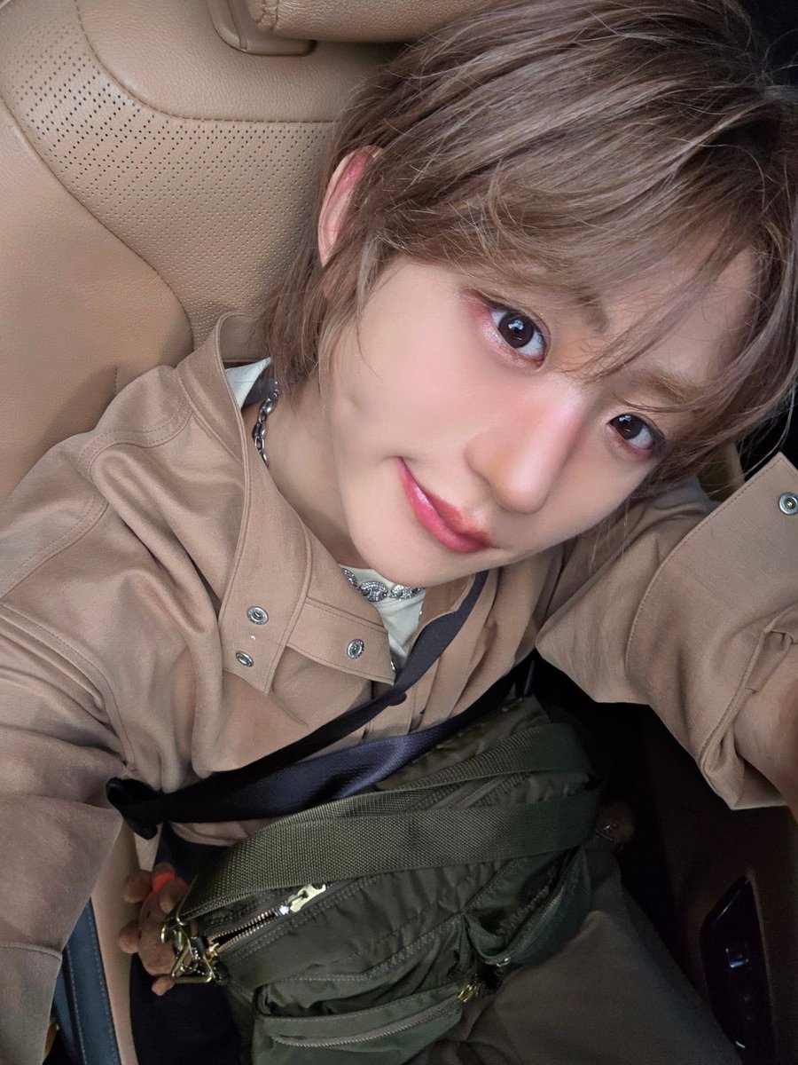 gyuuu 🤍 범규 🌸 semmmmii ia tweet media