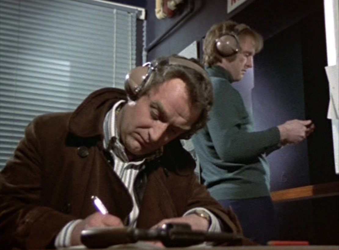 RodneyMarshall1's tweet photo. Armchair Cinema's 'Regan', originally titled 'The Outcasts'. Usually described as The Sweeney 'pilot', although the subsequent series had already received the green light. The original contract was to make Regan on videotape, which simply would not have worked. #SweeneySunday https://t.co/4bzkZCUrgD