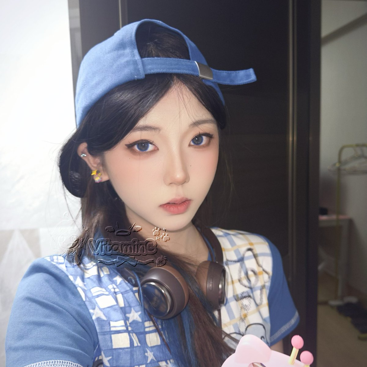 VitaminC tweet media