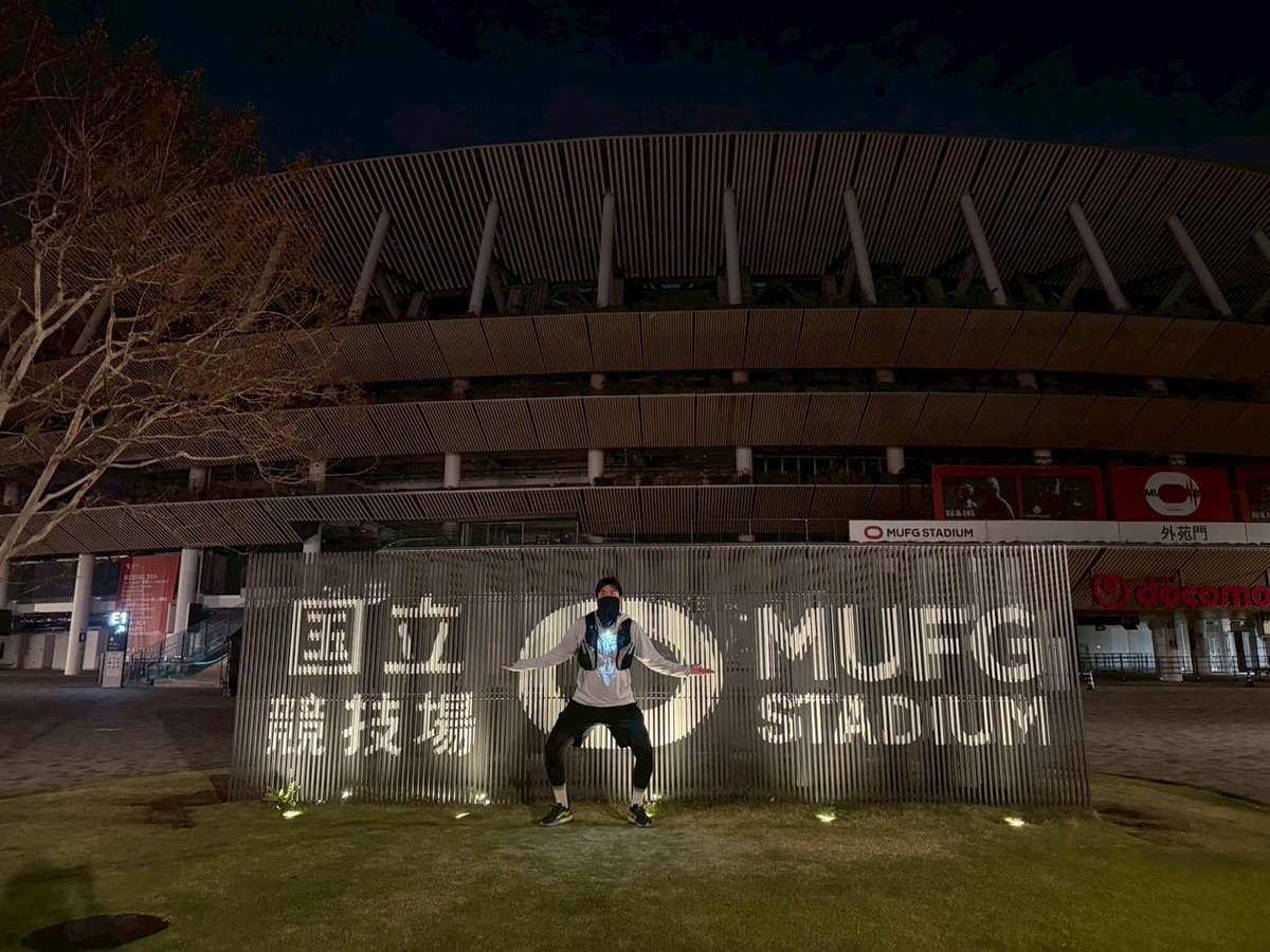 山なすり tweet media