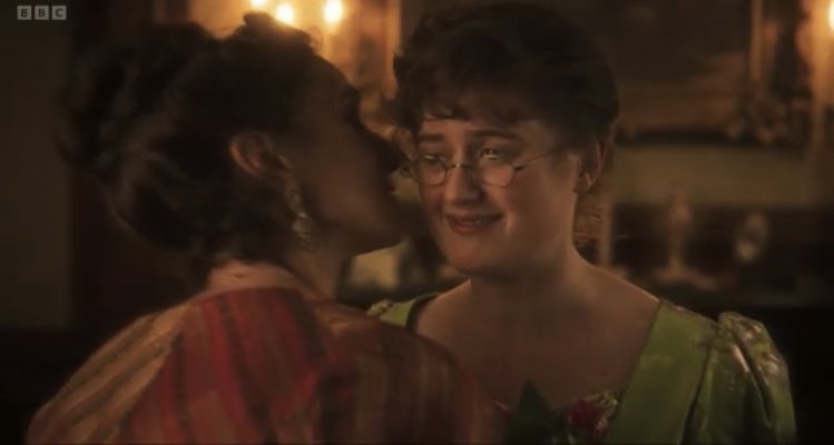 angie! (she/her) tweet media