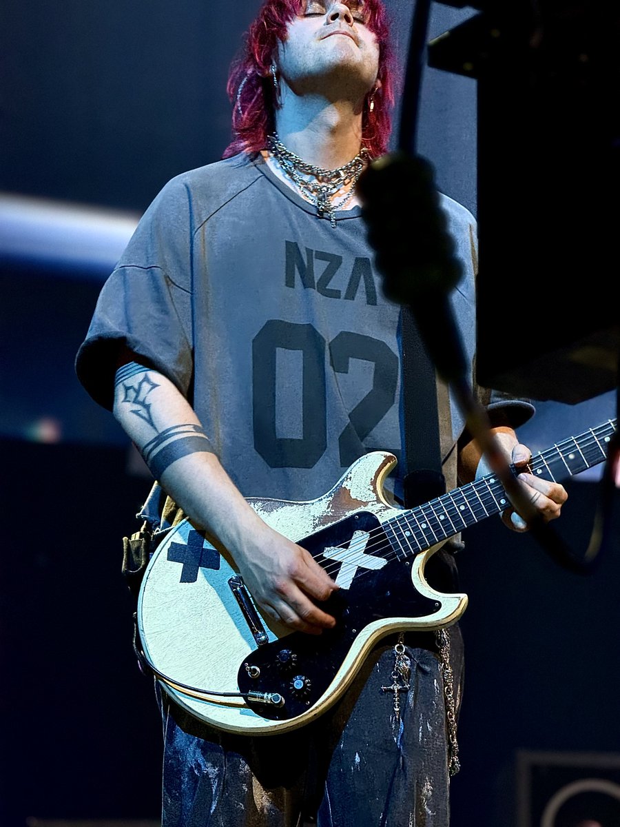 steph ✨ tweet media