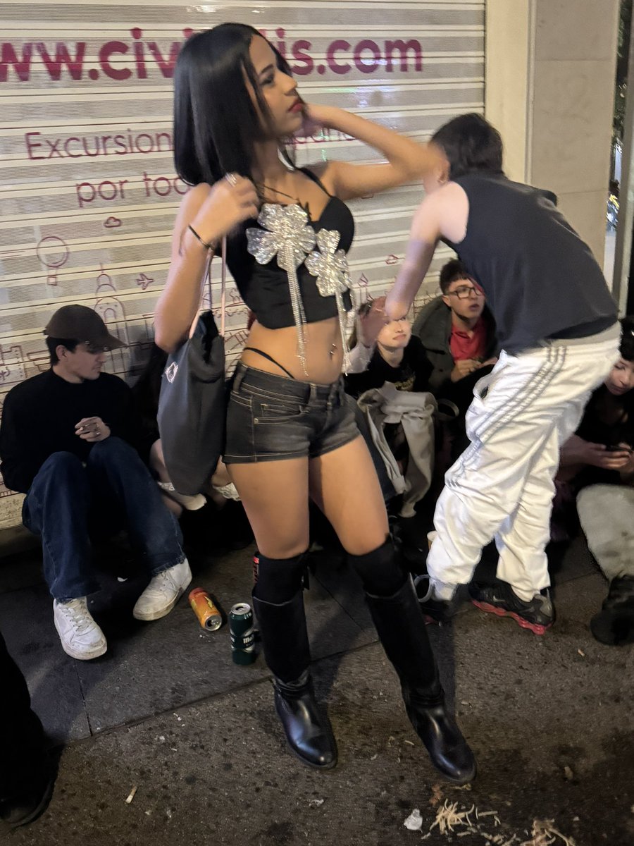 la emperatriz tweet media