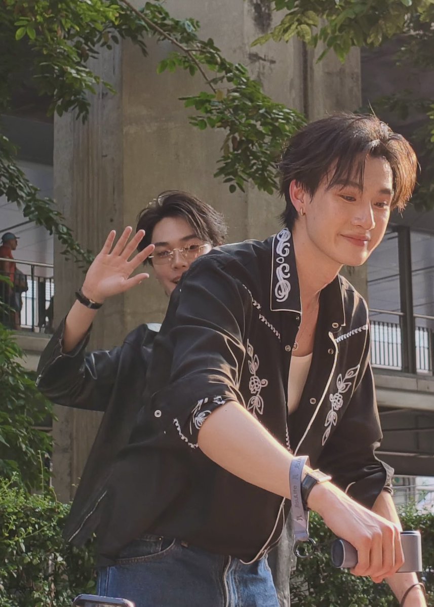 apr 🍅 tweet media