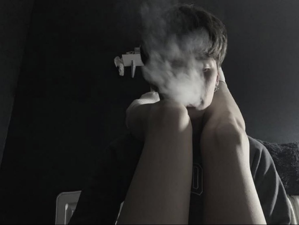 couple mood tweet media