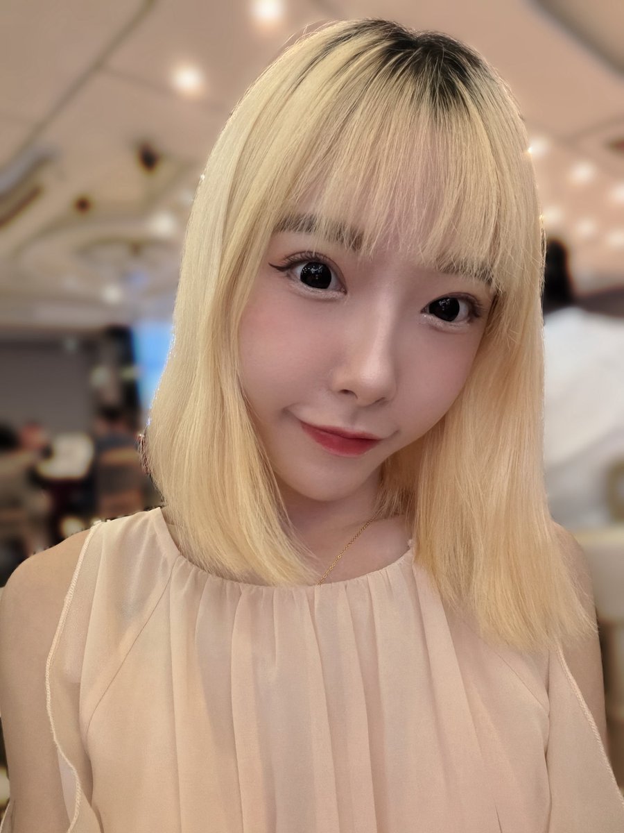 小容包｜視訊｜美足女王 tweet media