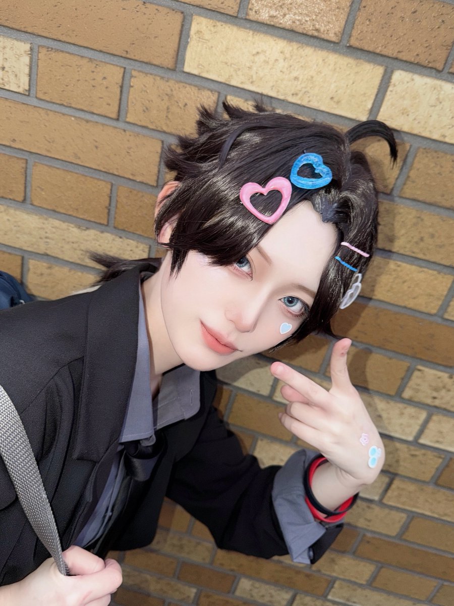 よしな tweet media