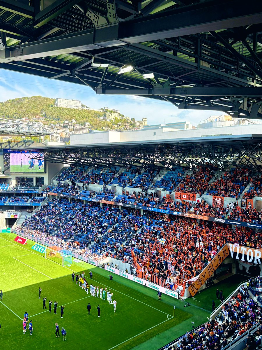 kenya_hatsumura's tweet image. 清水サポーターのみなさま。

本日はPEACE STADIUMにお越しいただき本当にありがとうございました！

あのグルーヴと一体感のある応援。
最高にクール&amp;amp;脅威でした。

今日は完敗です。
でも次は必ずやり返します！！！！

どうぞ最後まで長崎をお楽しみください！