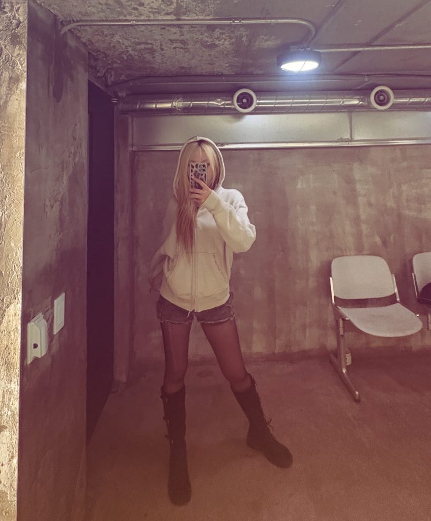 덕수궁 가서 디놀하고
오드하우스 가서 밥 먹고
이태원 가서 놀기