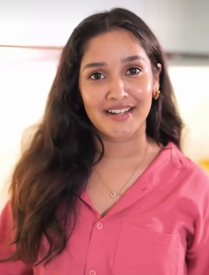 Retweeter tweet media