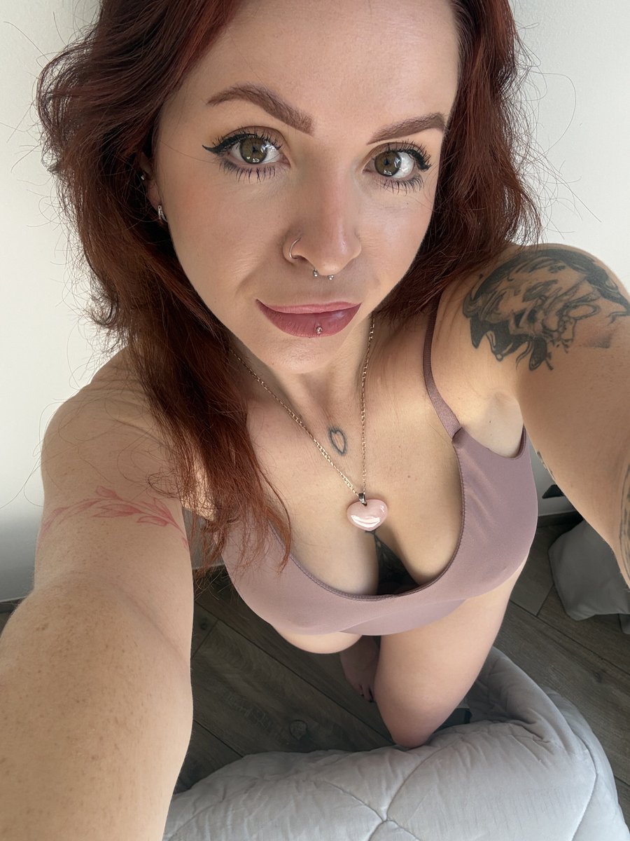 Megs 🌙 tweet media