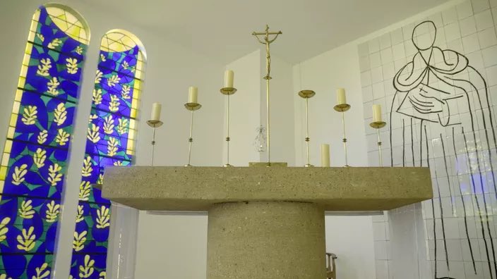 Delcroixx's tweet photo. Chapelle du Rosaire : ultime chef-d’œuvre de #HenriMatisse https://t.co/9nDP7qMLMs via @TVMAG https://t.co/mp6PEiODL9