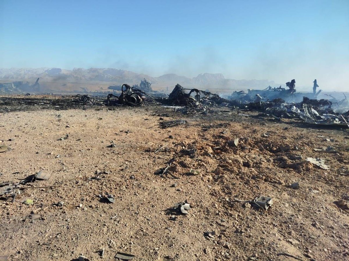 AuroraIntel's tweet image. Scenes from the FARP align with the US destruction of their own equipment on the evac of the Second Pilot (WSO) from Iran. No impact crater or evidence of drone impacts.

Drone would be similar to the E3 in Saudi and a BM or similar scenario would indeed leave a mark.