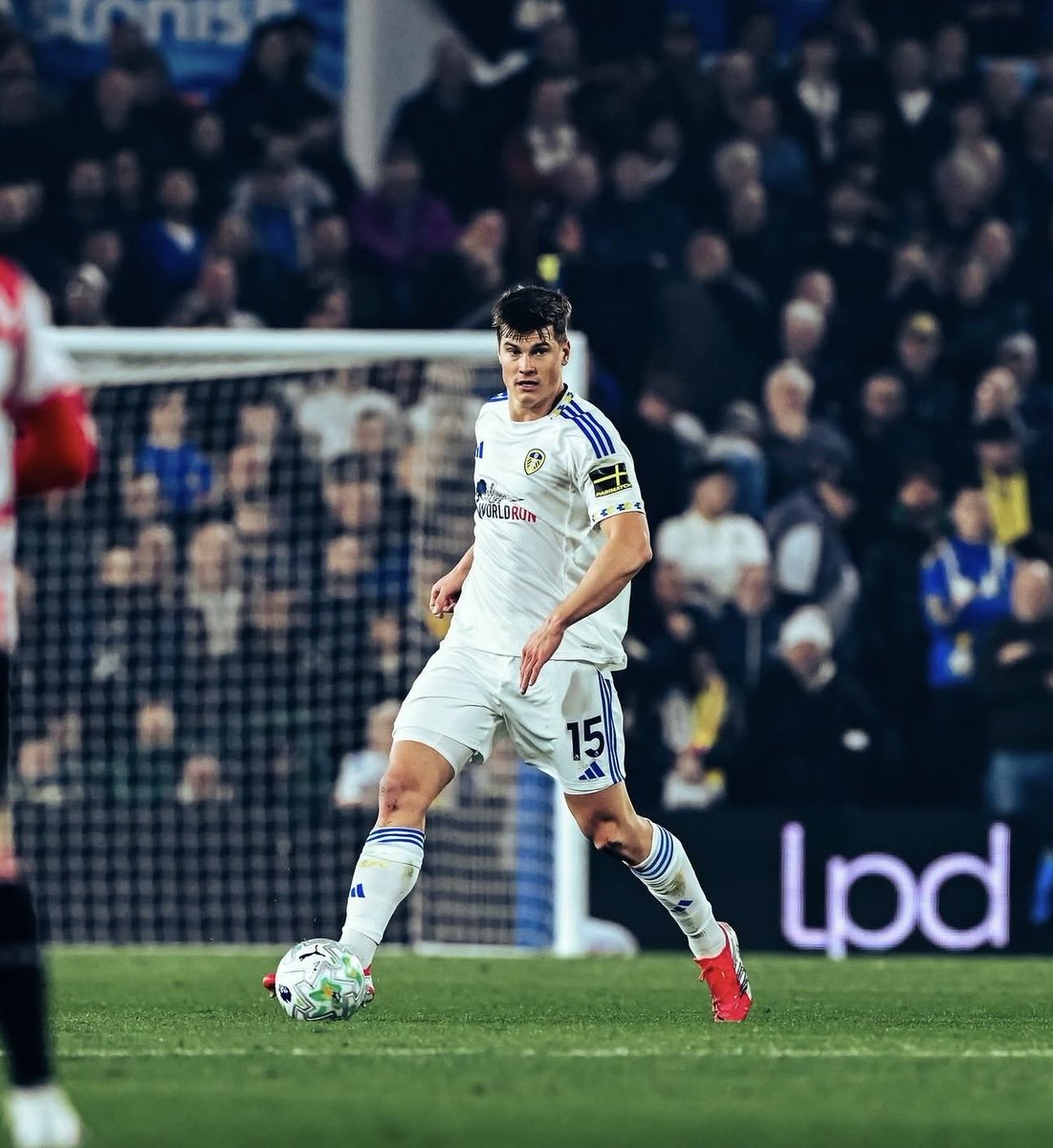 alisonelsayed's tweet photo. It’s Cup Match Day for our @LUFC lads. Come on Leeds! Wembley bound 🙏💙💛⚽️ https://t.co/p063yCS6cF
