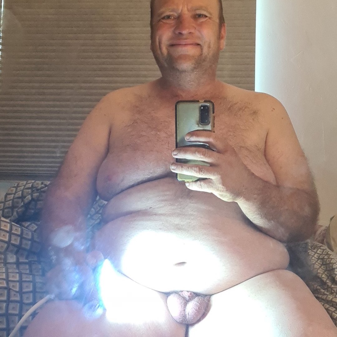 SmallPenisClub tweet media