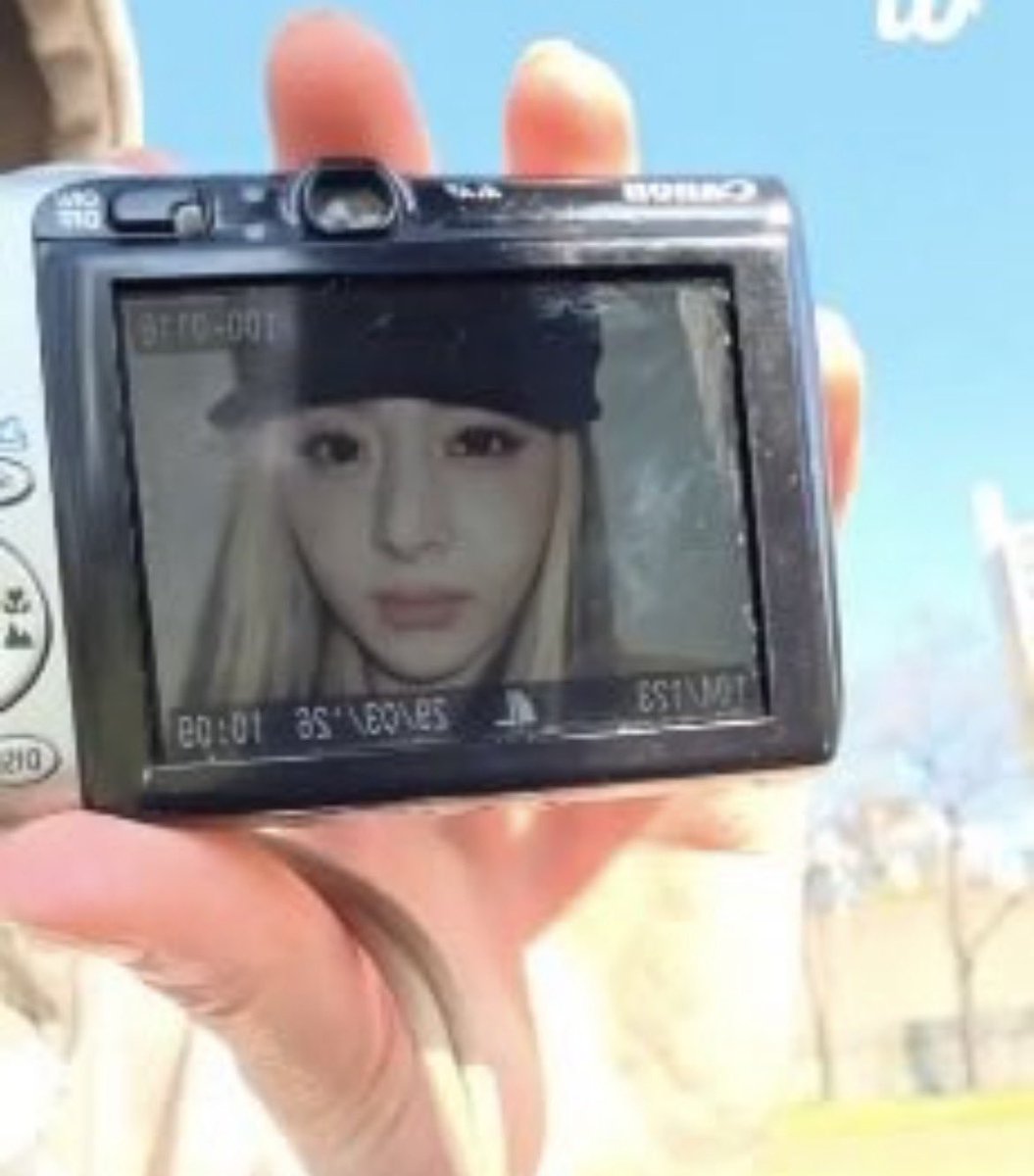 le sserafim pics tweet media