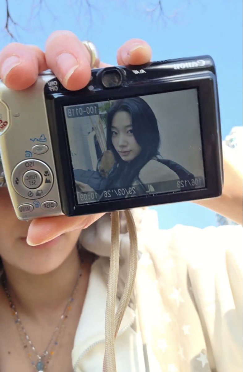 le sserafim pics tweet media