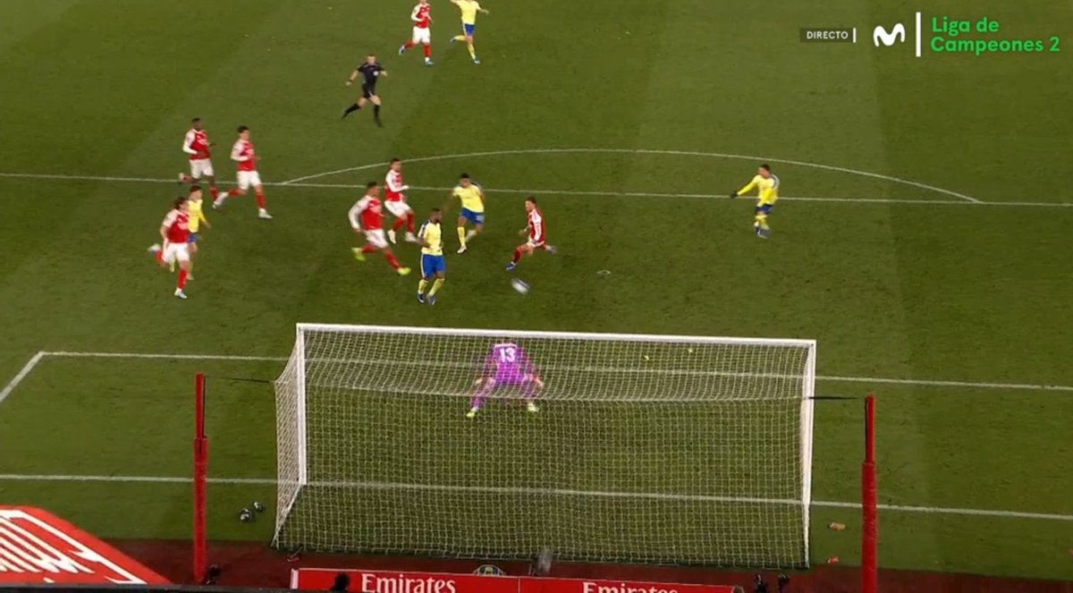 FutOffsides tweet media