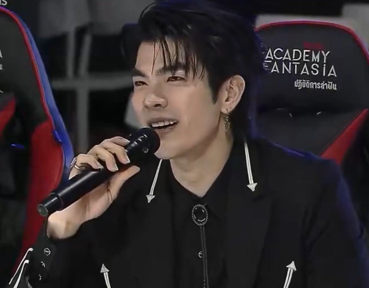 𝘂𝗻𝗱𝗲𝗿𝗴𝗿𝗼𝘂𝗻𝗱 tweet media