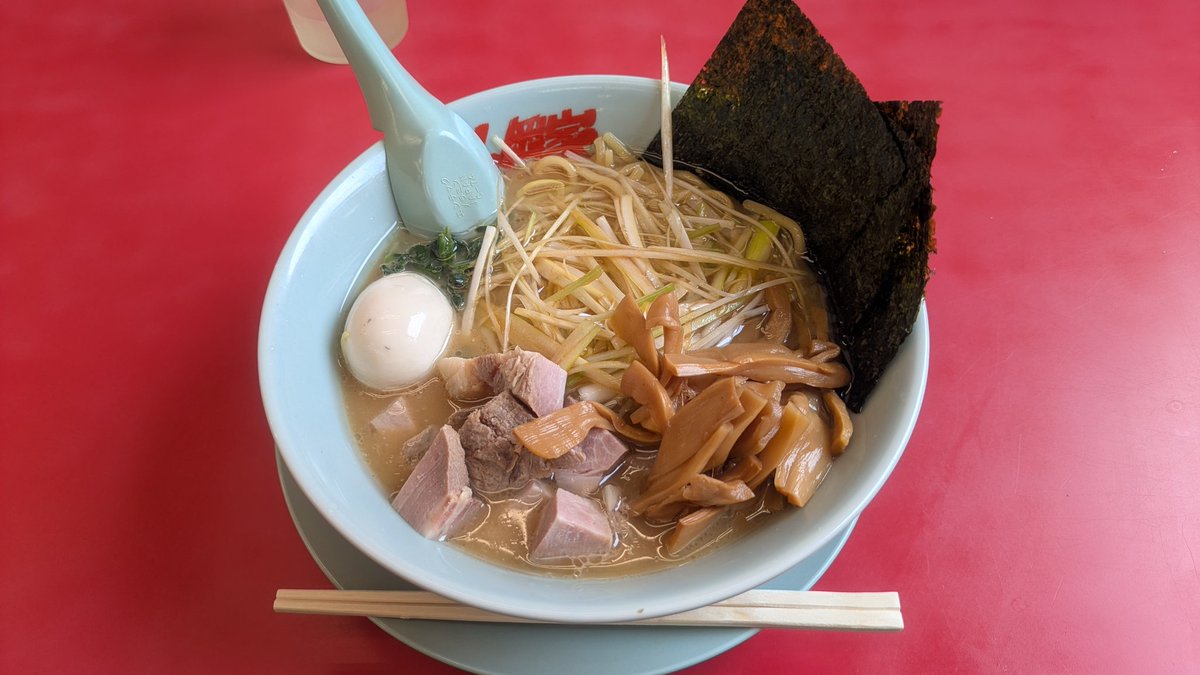 ワイエス tweet media