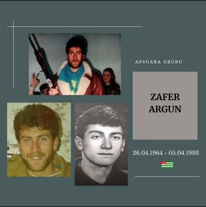 ApsuaraGrubu's tweet photo. ŞEHİT ZAFER ARGUN

26 Nisan 1968'de Bursa-İnegöl'de doğdu. Abhazya'ya gelen 33 kişilik ilk gönüllü grubunun içinde yer aldı. Şamil Taburu ile birlikte Gagra Operasyonu, Şrom Operasyonu, Koçara Operasyonu, Ocak Operasyonu ve Mart Operasyonu'nda yer aldı. https://t.co/4Cf9bdkngQ