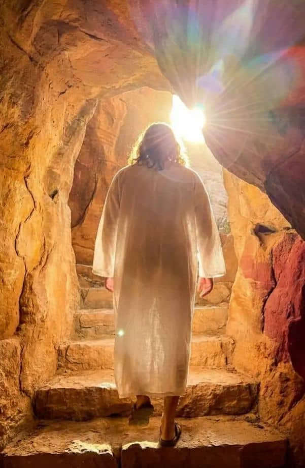 iamstar57's tweet photo. He is risen 
Happy Easter celebrating love and sacrifice ❤️❤️ https://t.co/vUVPWo8n6w