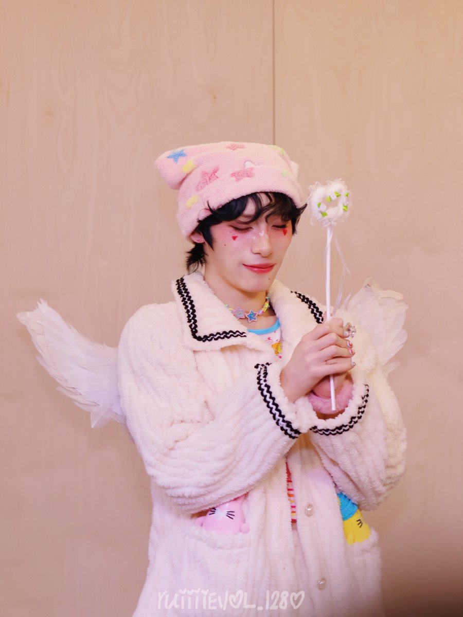 ruiiiiEV♡L_128♡ tweet media