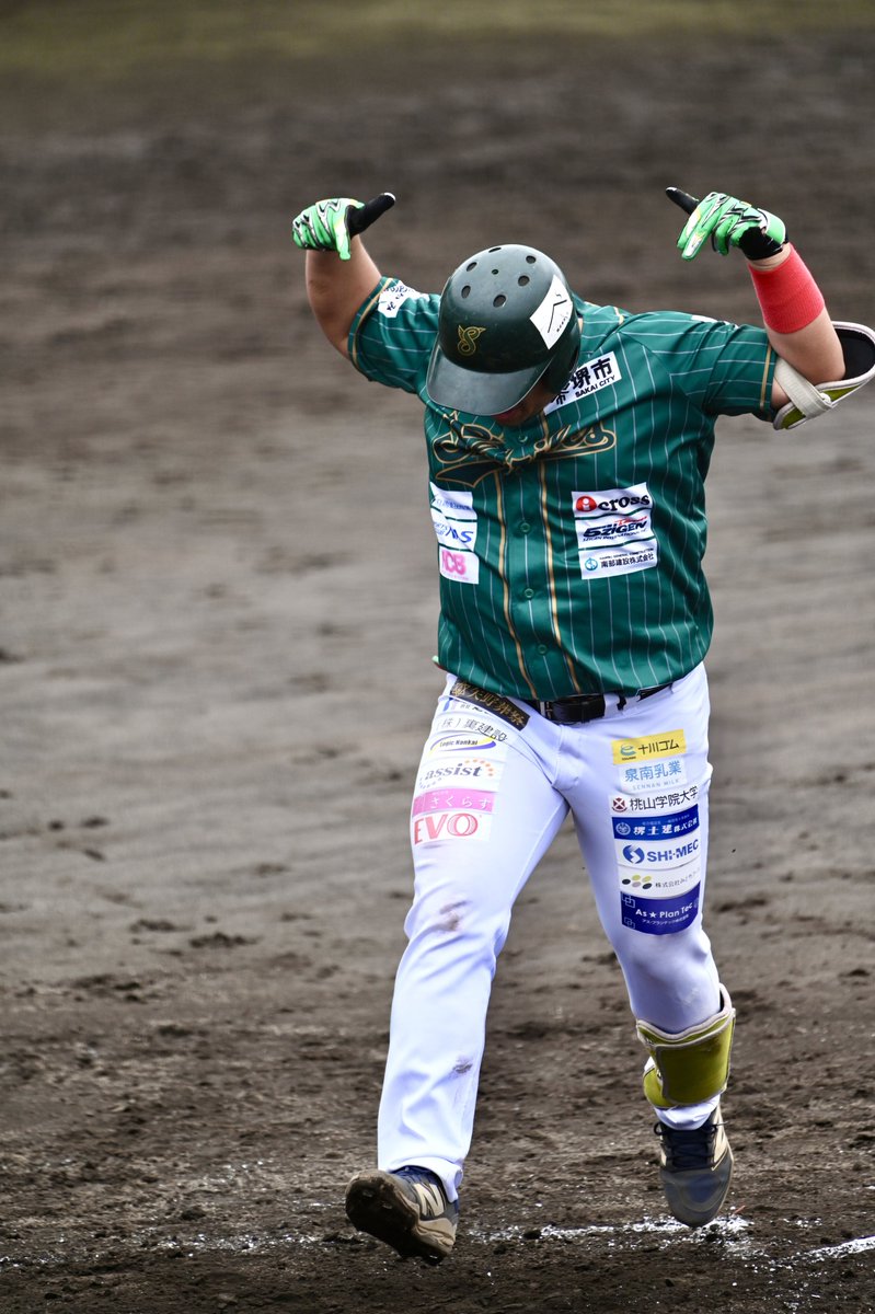 はるすけ tweet media