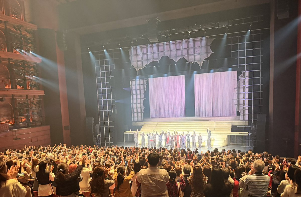 arisa623_'s tweet photo. #ミュージカル破果

大千秋楽を迎えることができました。
ご来場頂いた皆様、応援本当にありがとうございました。
誰1人欠けずに全ての公演をやり切ることができ、本当に良かったです。
明日からナイフも銃もあまり見ることがなくなるんだ…🗡️🔫
きっと夢で防疫することでしょう☝🏻 https://t.co/pWI5iST4RW