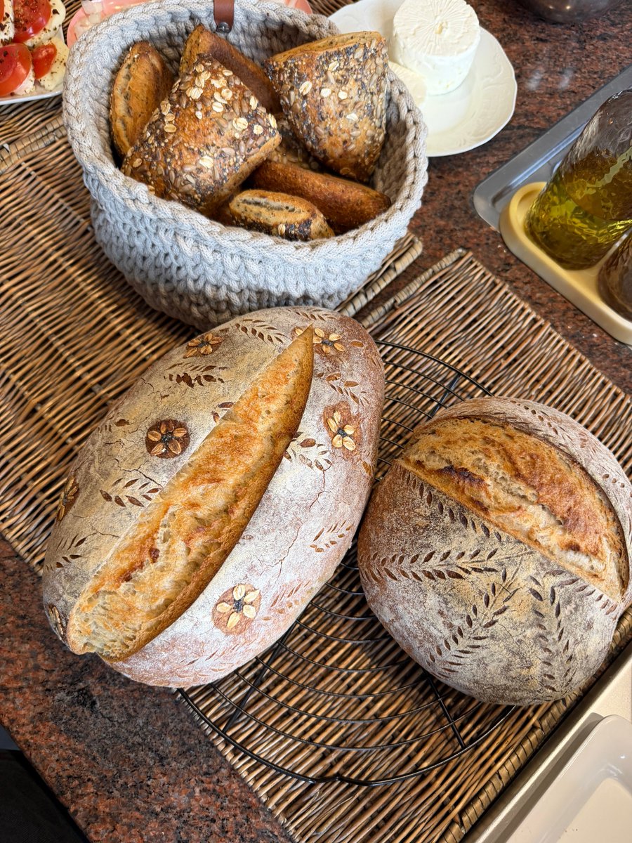 RoboSnop tweet media