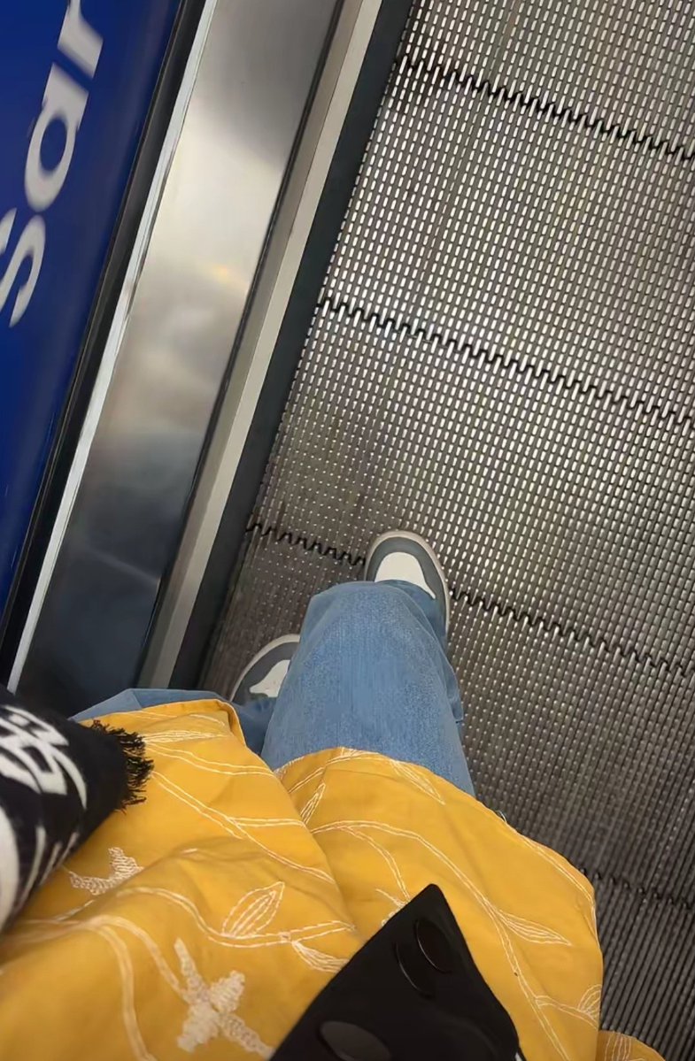 Ayesha khan tweet media