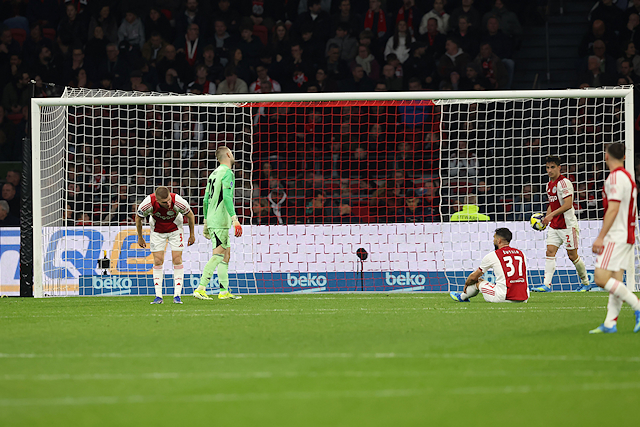 ajaxlife's tweet photo. Foto’s: Geest ook volledig uit fles in fotoverslag FC Twente-thuis https://t.co/Kx9SfMAcec #ajax #ajatwe https://t.co/N9MckN5rqU