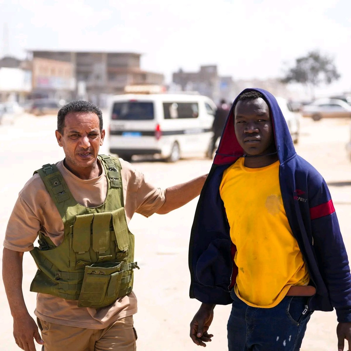 هنـا_العاصمة tweet media