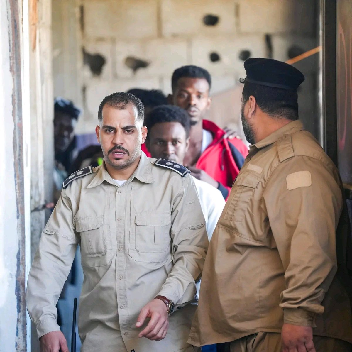 هنـا_العاصمة tweet media