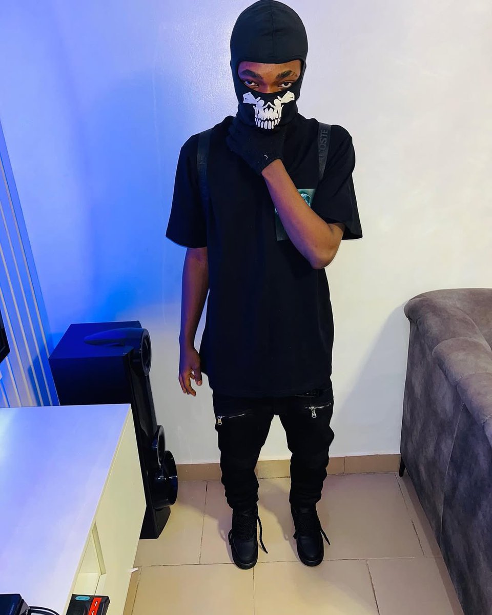 verchive tweet media