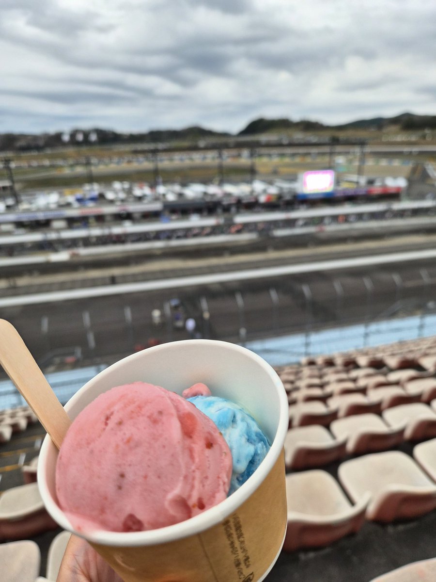 なかのん tweet media