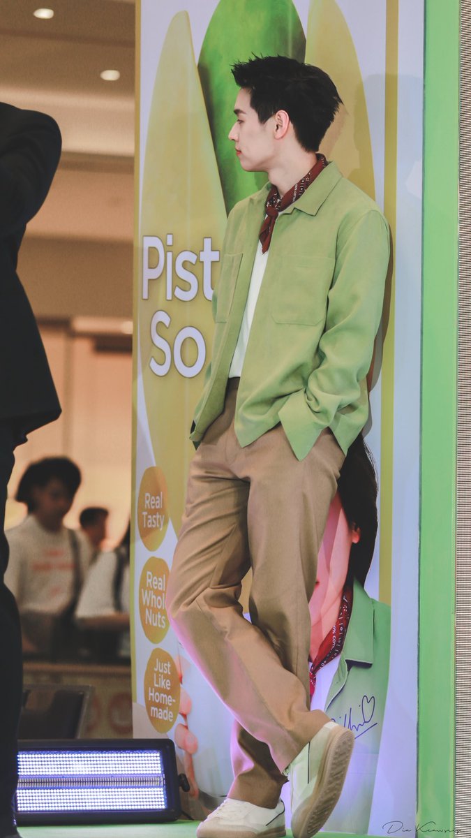 𝗱𝗶𝗮 ◡̈ 🤎🍃🍂 tweet media