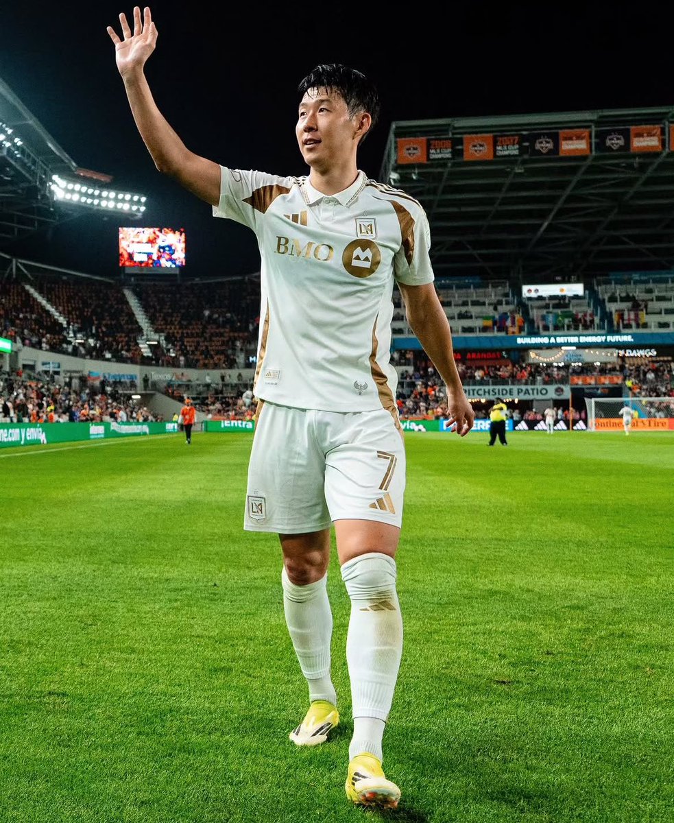 Roi Zaga tweet media